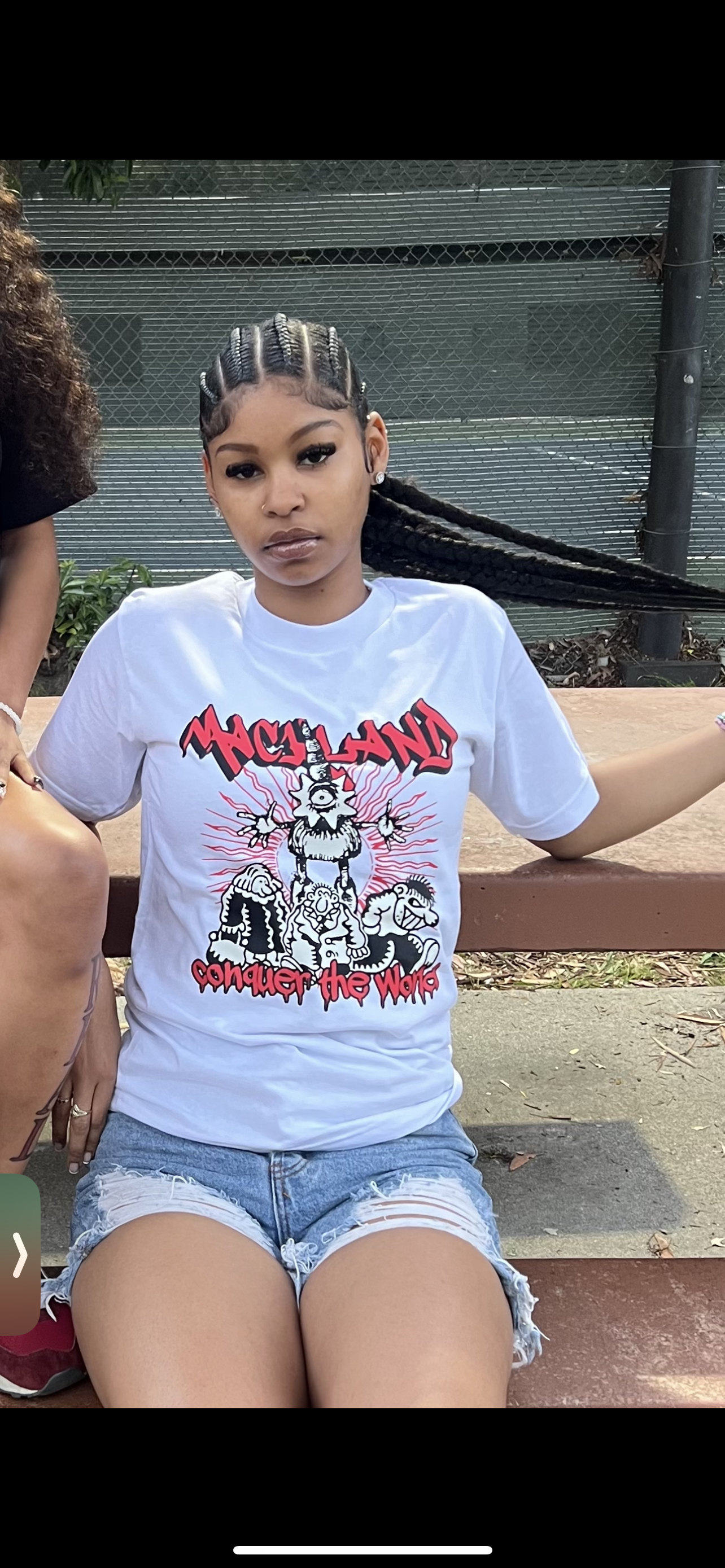 Conquer the World tee White