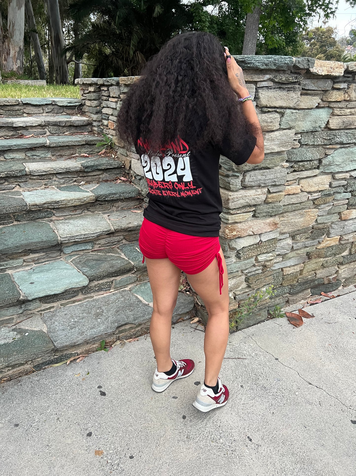 Conquer the World tee Black
